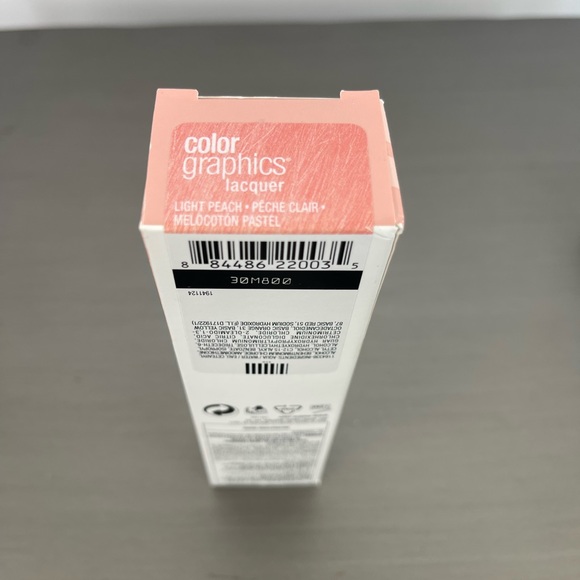 MATRIX COLOR GRAPHICS LACQUER
SEMI- Permanent
Professional Hair Dye - Picture 2 of 2